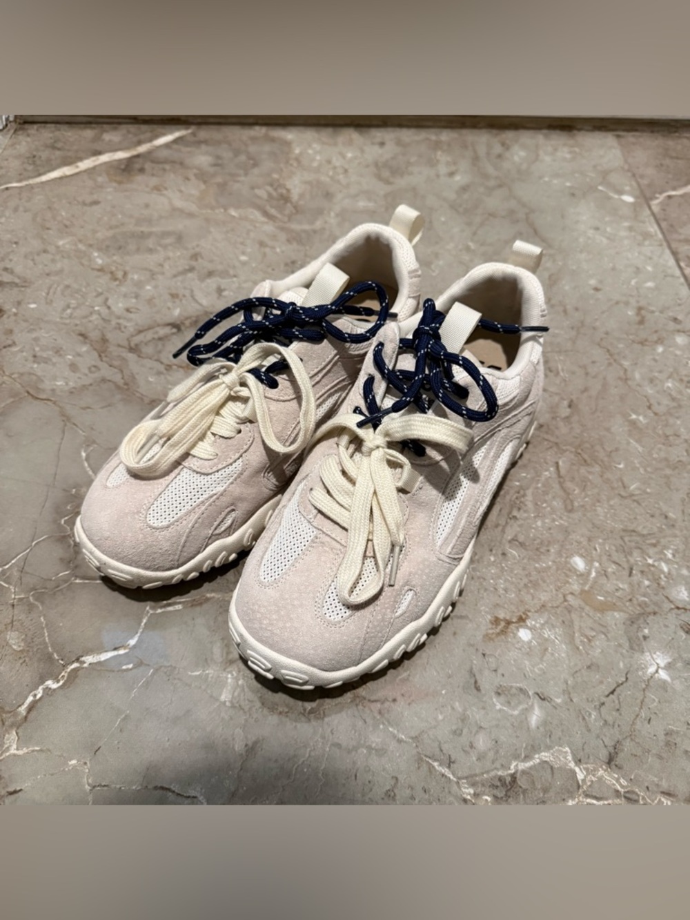 Stylish Cream Color Sneaker with two tone lace